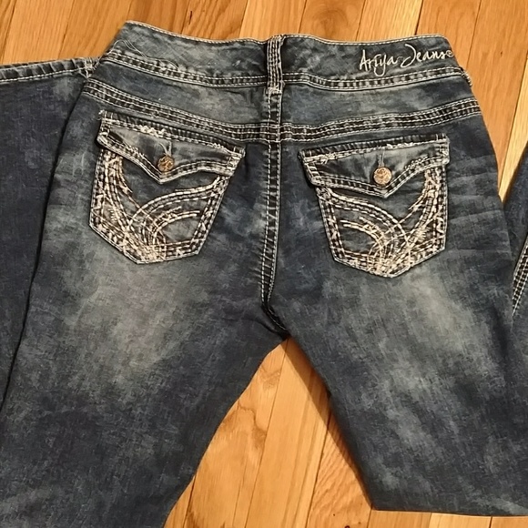 SOLD......Ariya jeans, bleached look - Picture 1 of 3